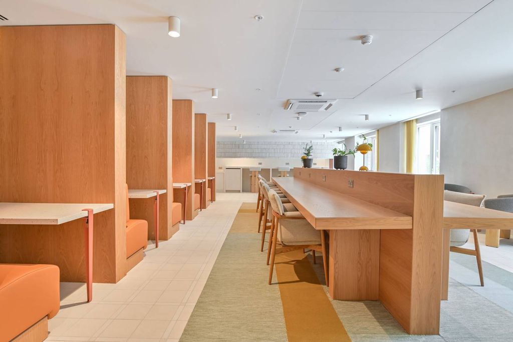 Property photo 3 of 28