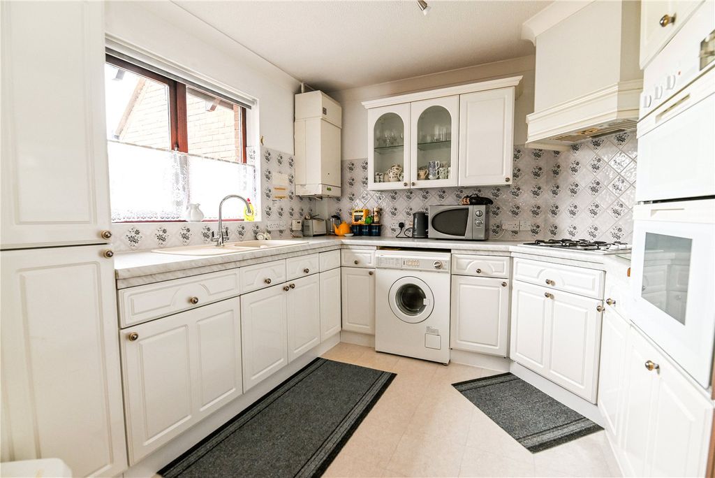 Property photo 2 of 16 Picture No. 04