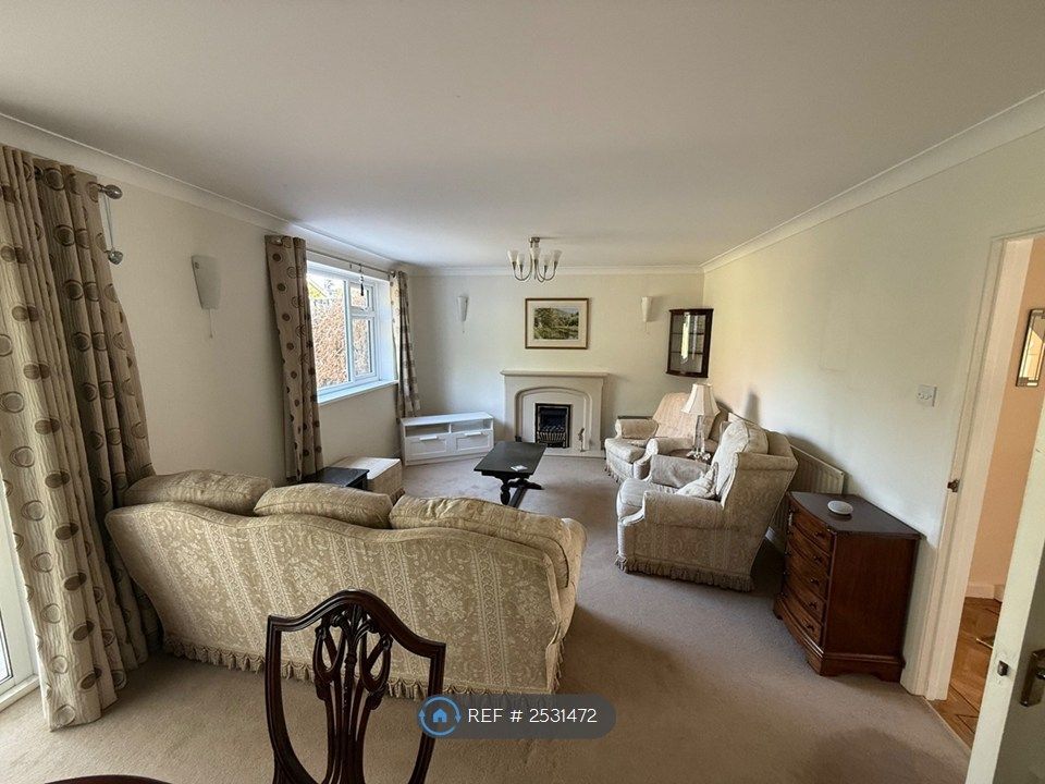 Property photo 2 of 14 Lounge