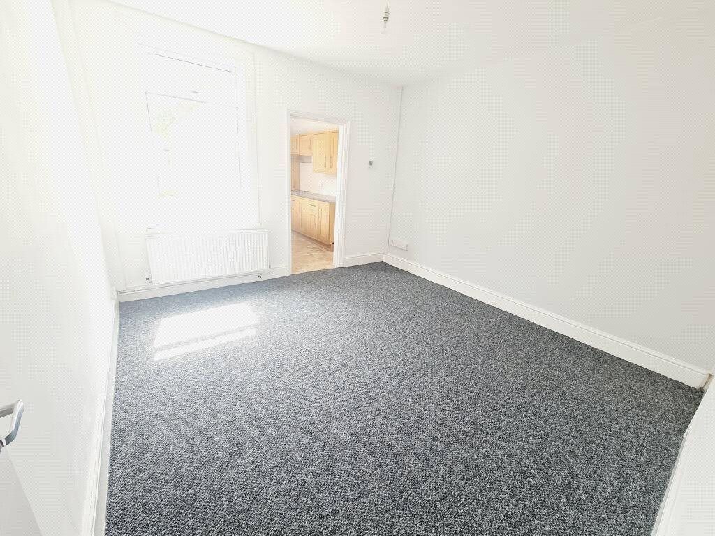 Property photo 3 of 11 Dining Room