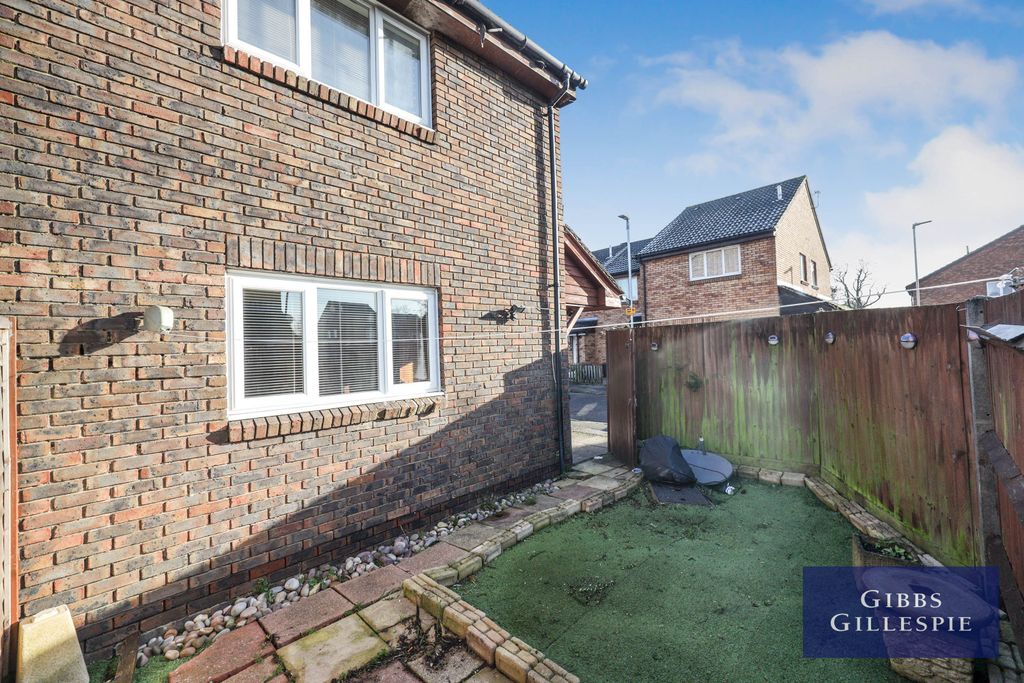 Property photo 2 of 10 3