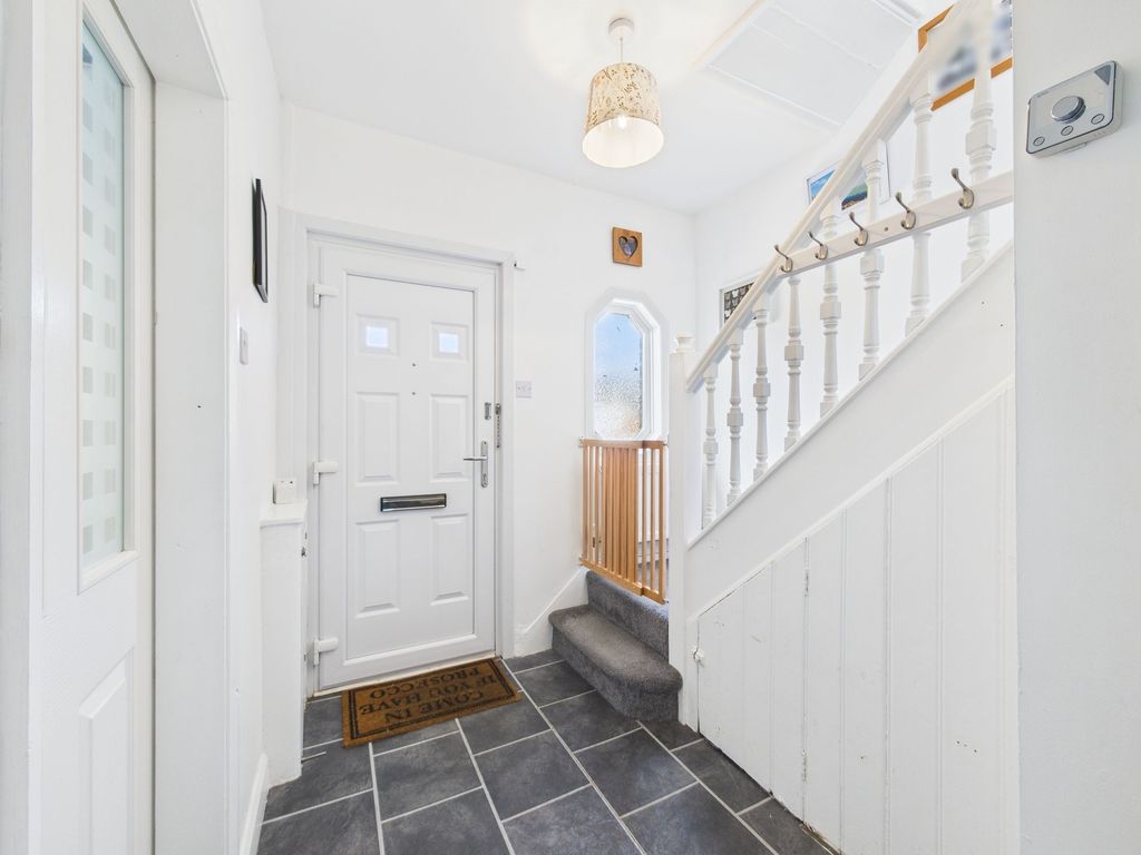 Property photo 2 of 26