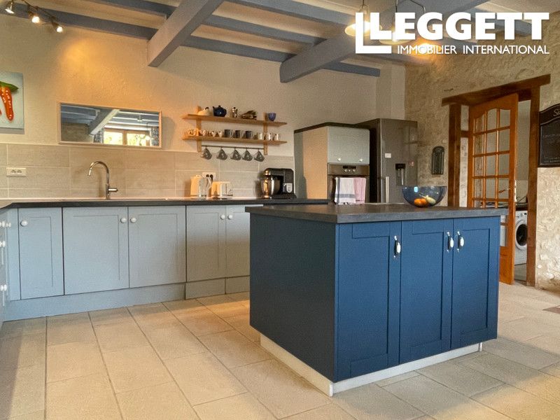 Property photo 3 of 10