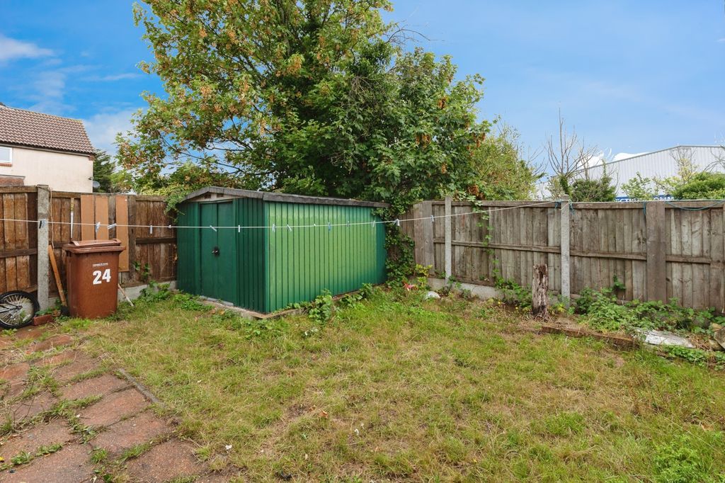Property photo 2 of 17 Photo