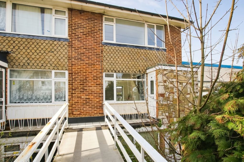 Property photo 1 of 13 Front