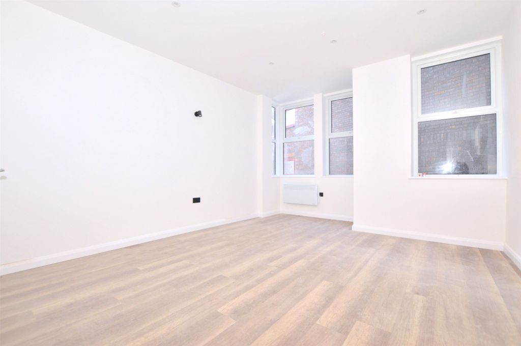 Property photo 1 of 12 Picture No. 04