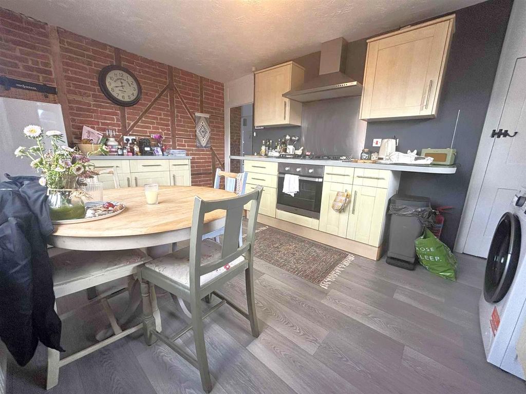 Property photo 2 of 6 Kitchen.Jpg