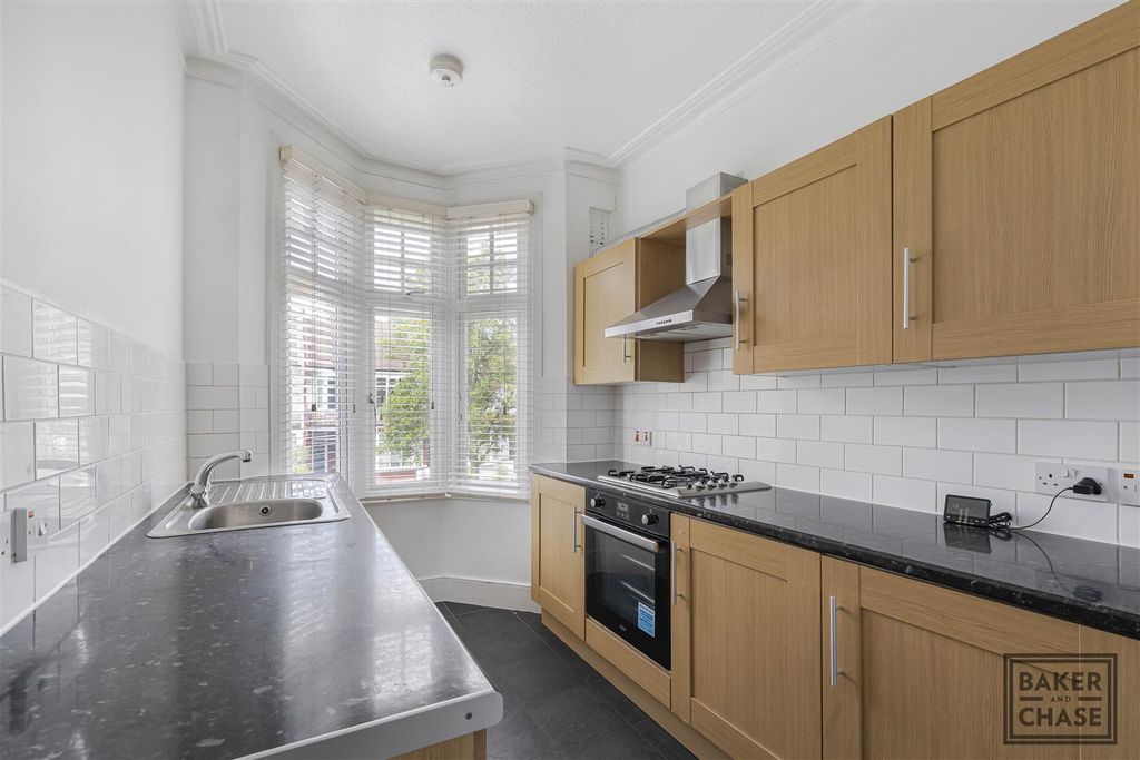 Property photo 2 of 11 Kitchen