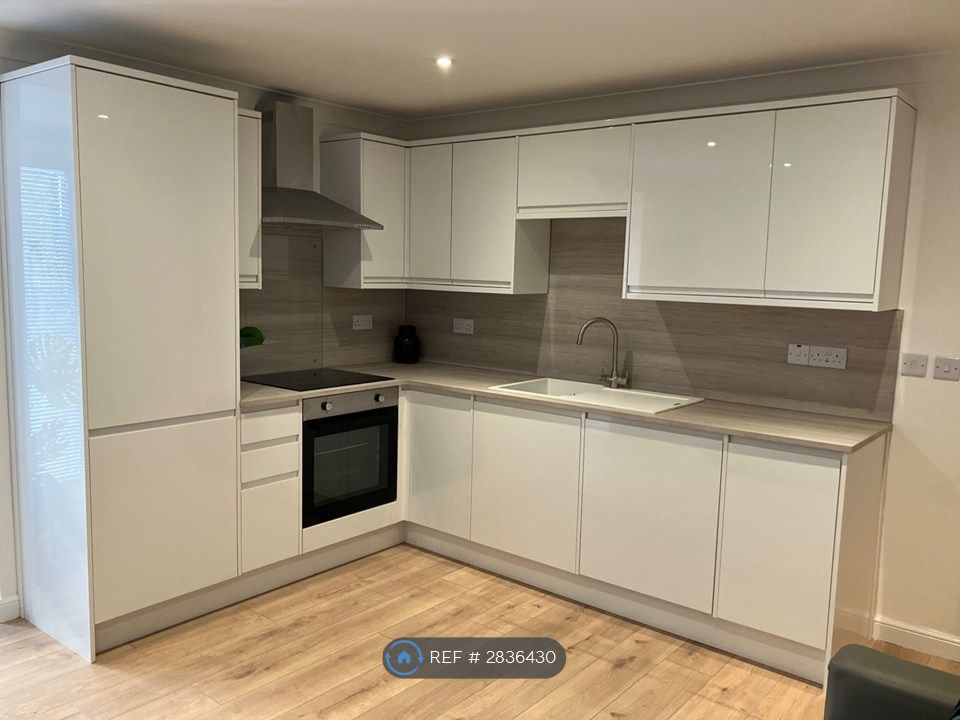 Property photo 3 of 26