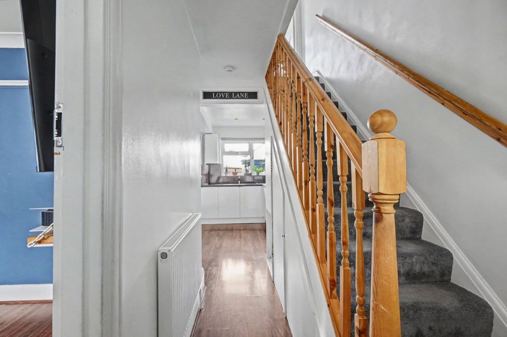 Property photo 3 of 21 Picture No. 28