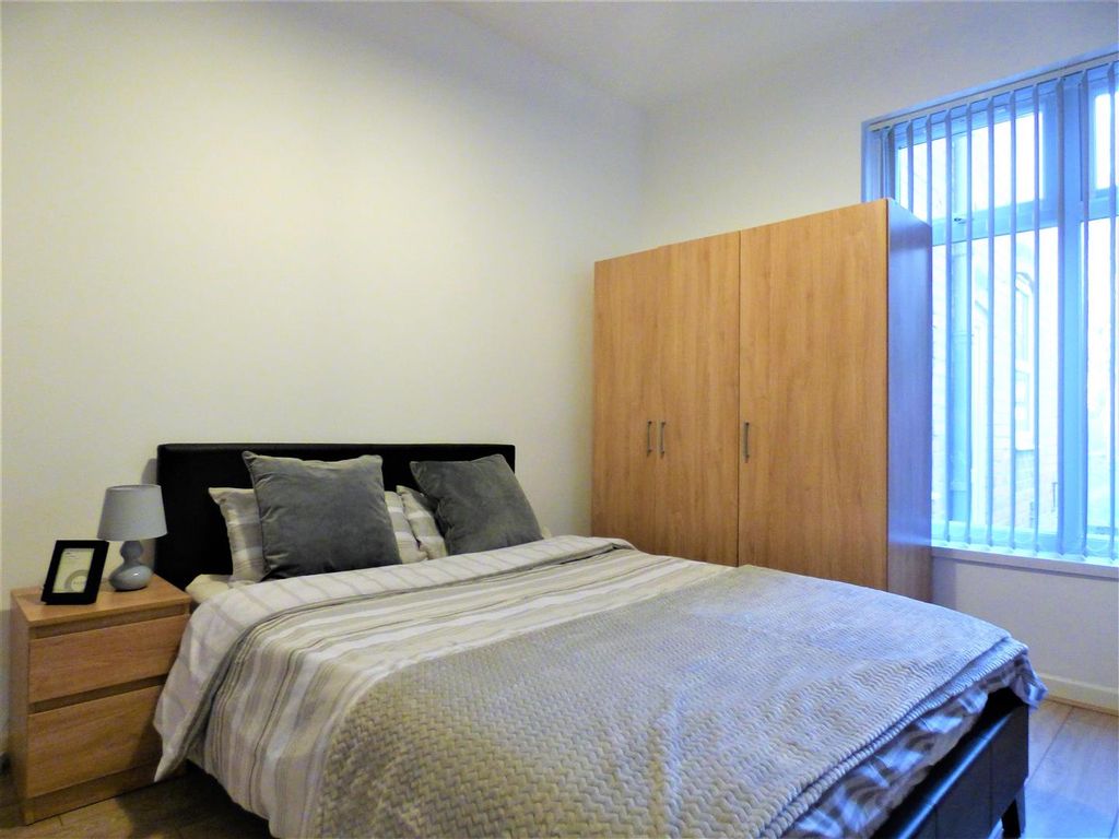 Property photo 1 of 12 P1000836.Jpg