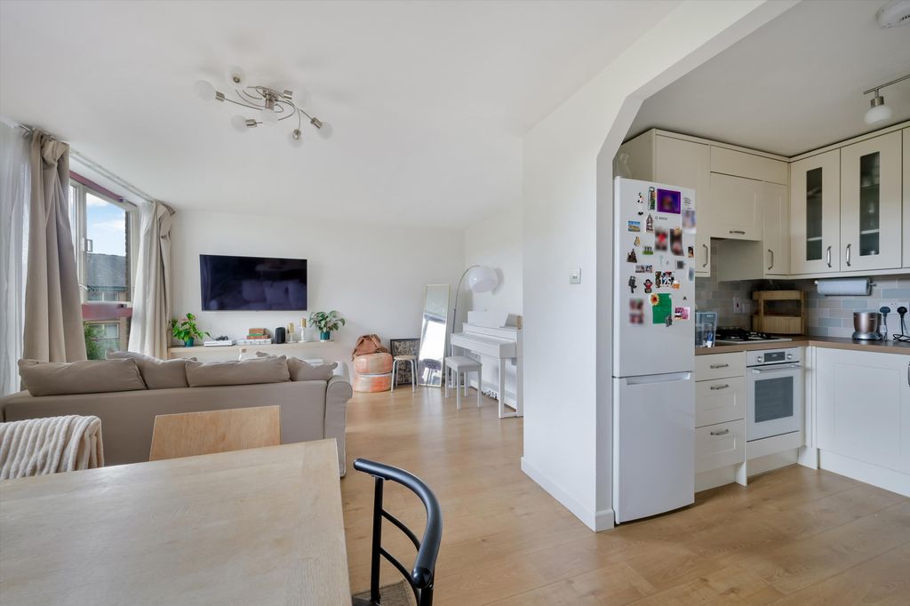 Property photo 1 of 12 Image