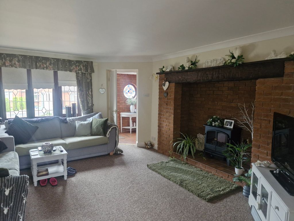 Property photo 3 of 15