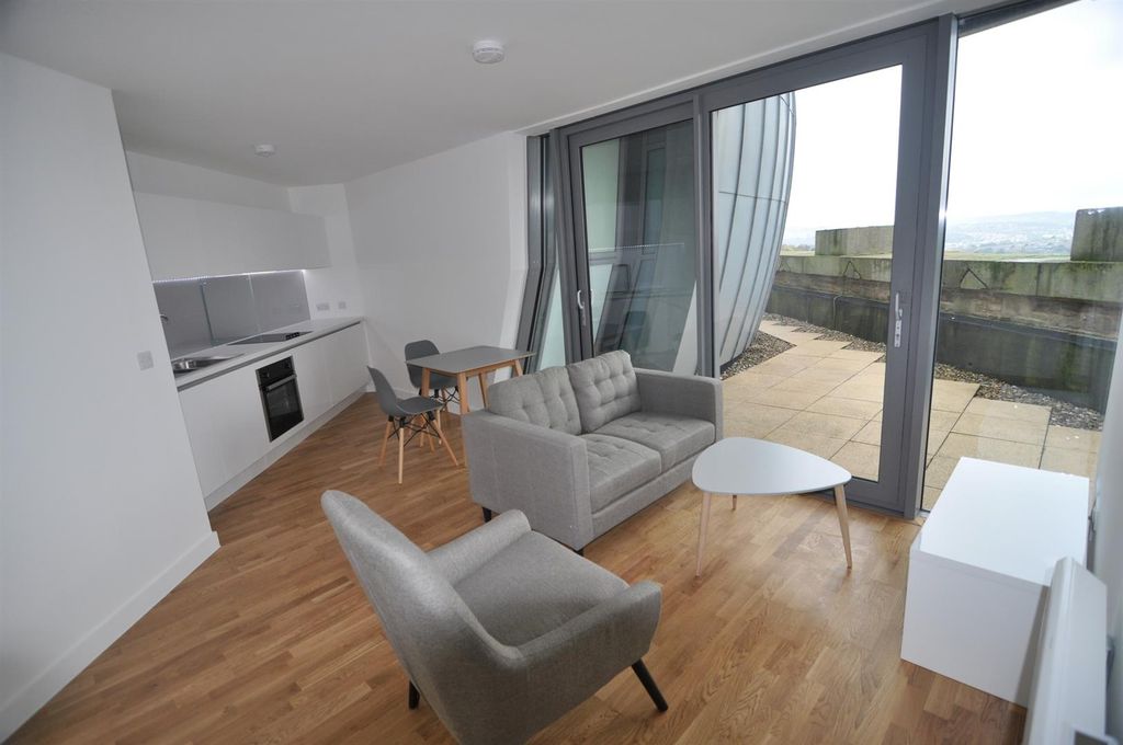 Property photo 1 of 8 Open Plan Lounge / Kitchen