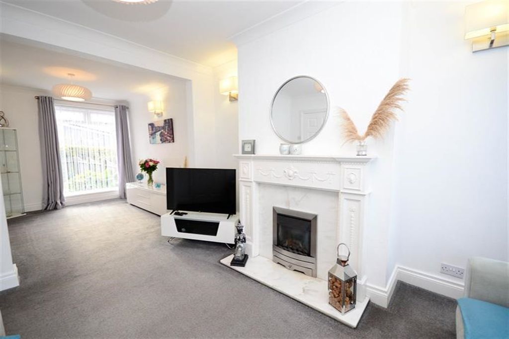 Property photo 1 of 17 (Main)