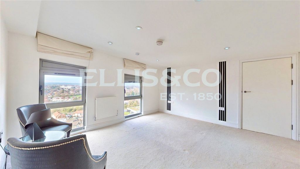 Property photo 3 of 6 Picture No. 23