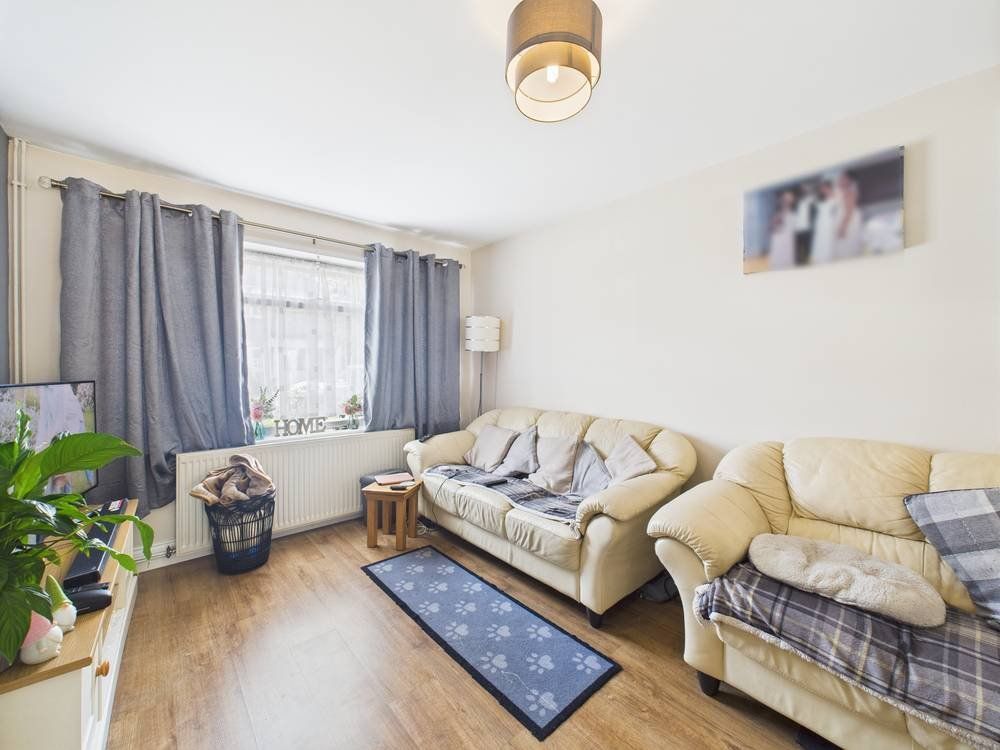 Property photo 2 of 14 Picture No. 03