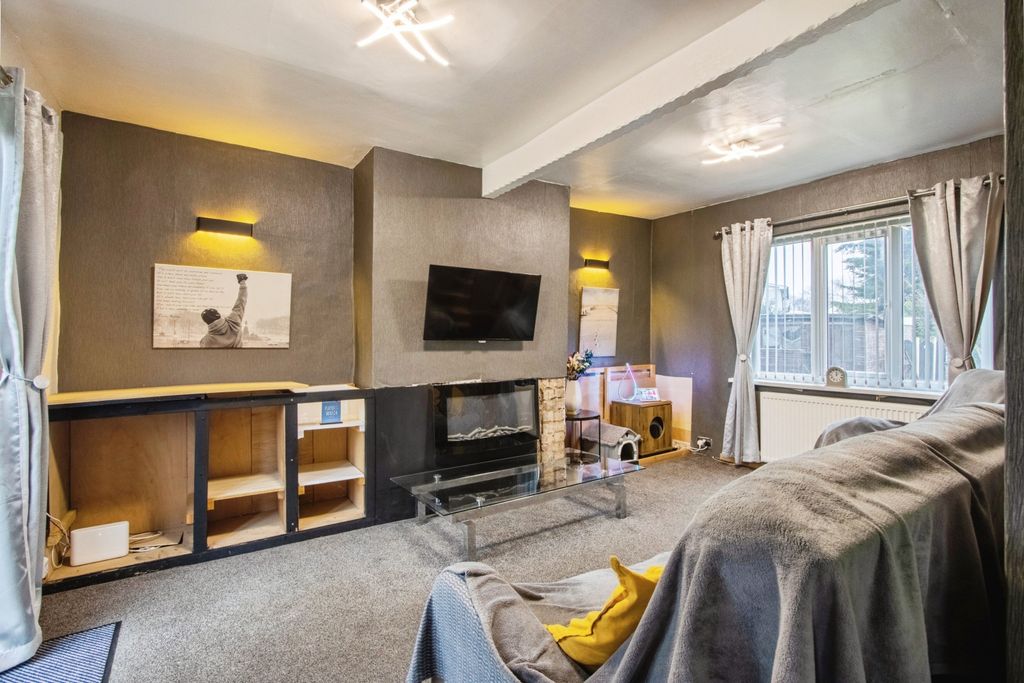 Property photo 2 of 15