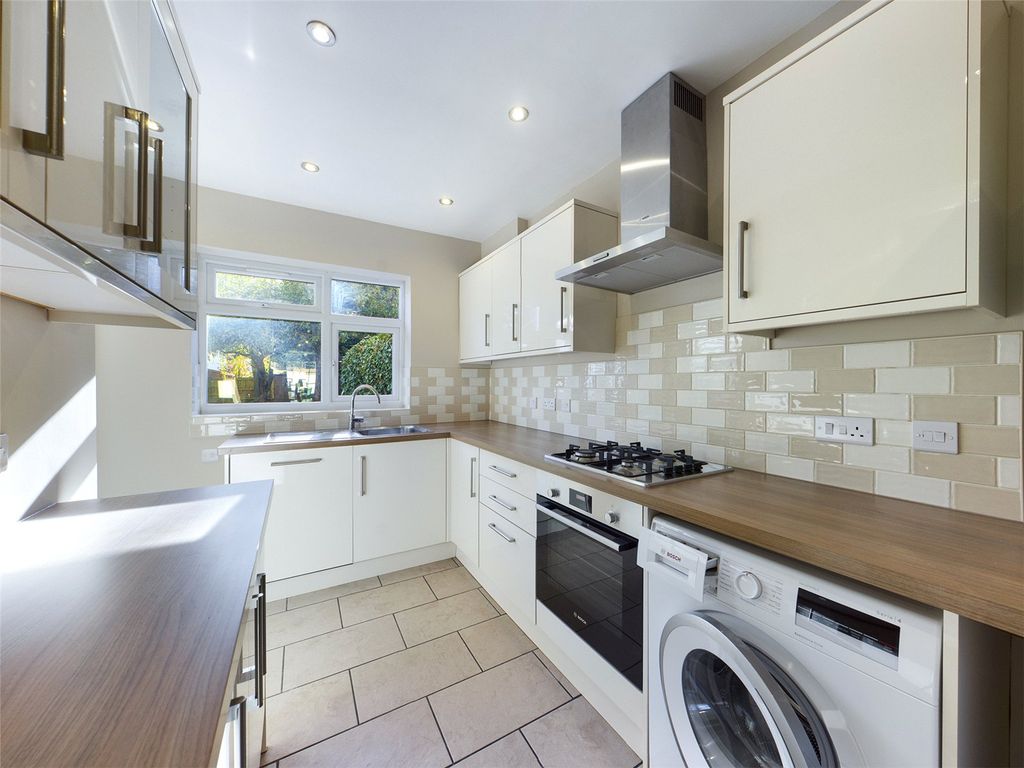 Property photo 2 of 12 Kitchen