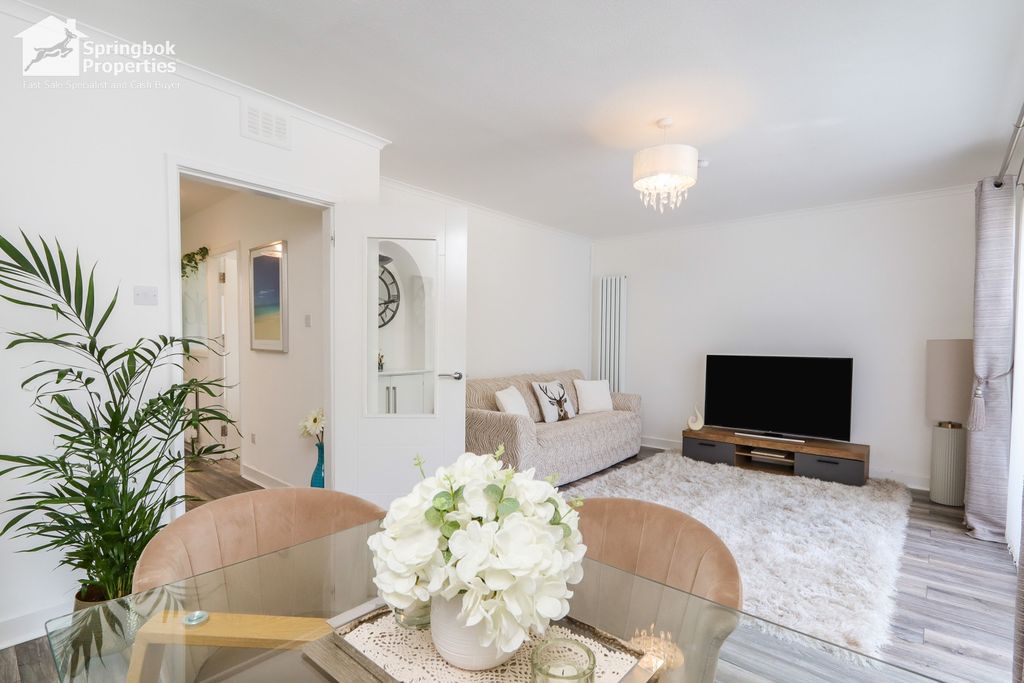 Additional image 4 of 3 bed maisonette for saleMurray Court, Major's Loan, Falkirk, Stirlingshire FK1