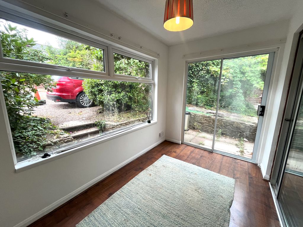 Property photo 2 of 7 Sunroom