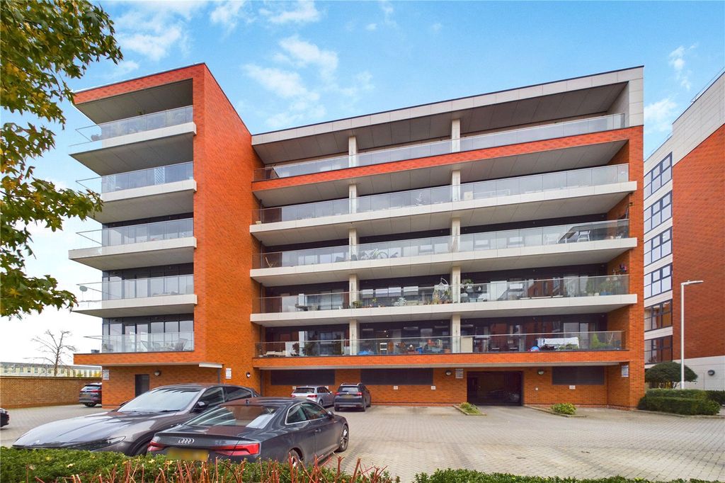 Property photo 1 of 17 Front Aspect