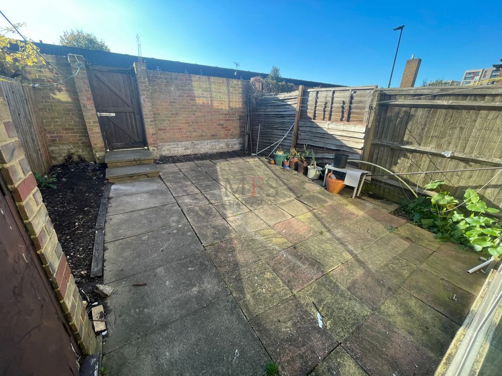 Property photo 2 of 17 Photo 2