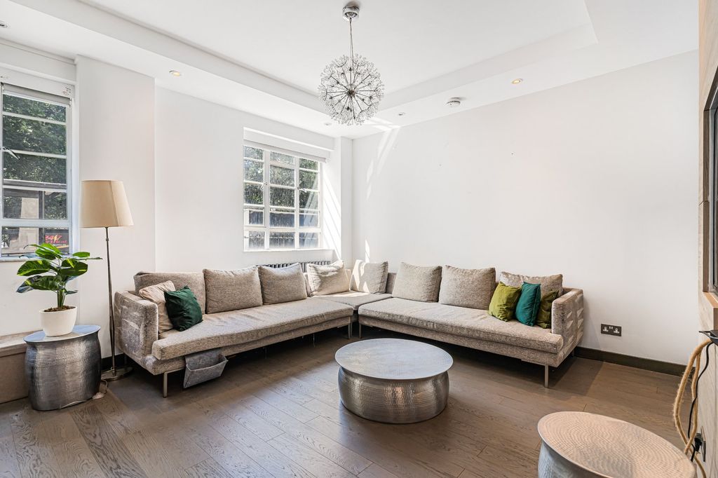 Property photo 3 of 16 Reception Room