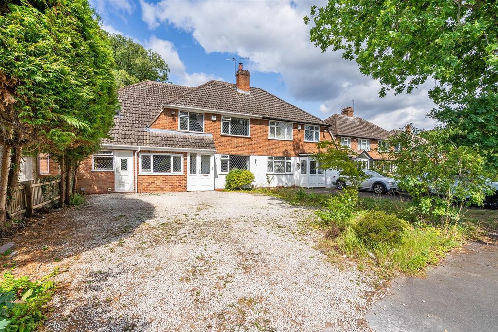 Property photo 1 of 18 68 Mill Lane_1.Jpg