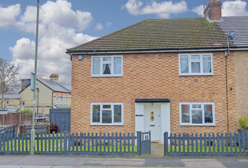 Property photo 1 of 12 Photo 3