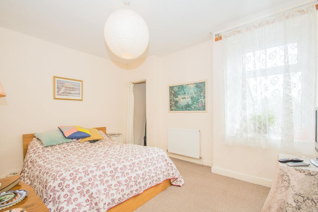 Property photo 3 of 8 Image