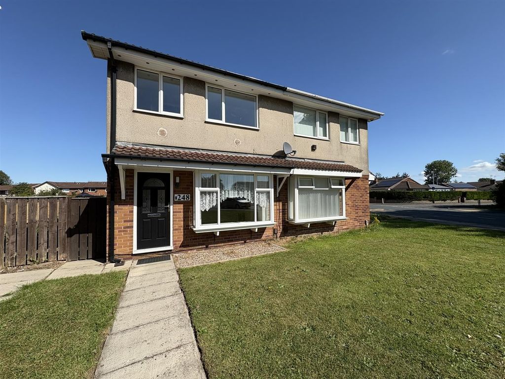 Property photo 1 of 15 Externally