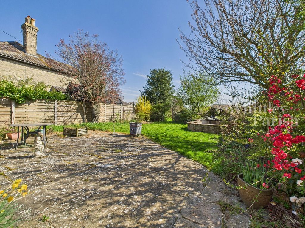 Property photo 2 of 22