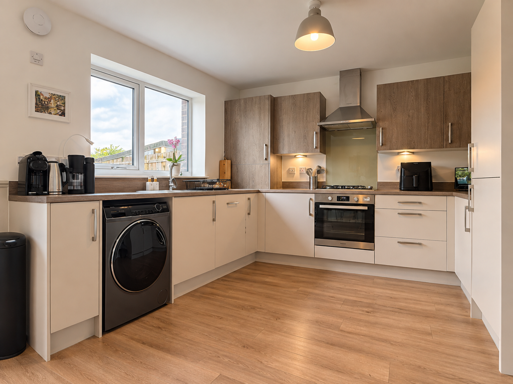 Property photo 3 of 33 Lorne Terrace