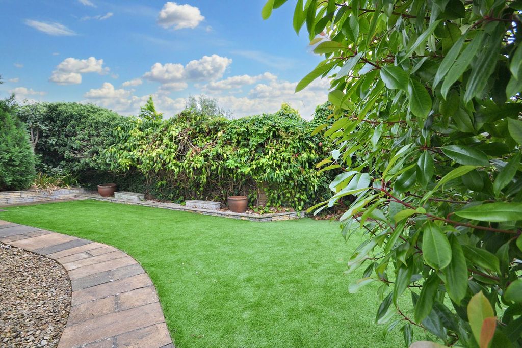 Property photo 2 of 22