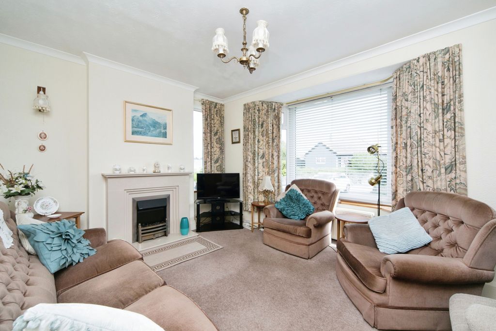 Property photo 3 of 17 Photography