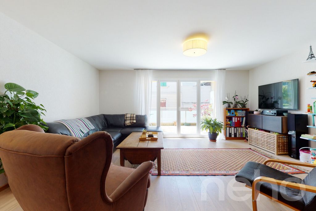 Property photo 2 of 12