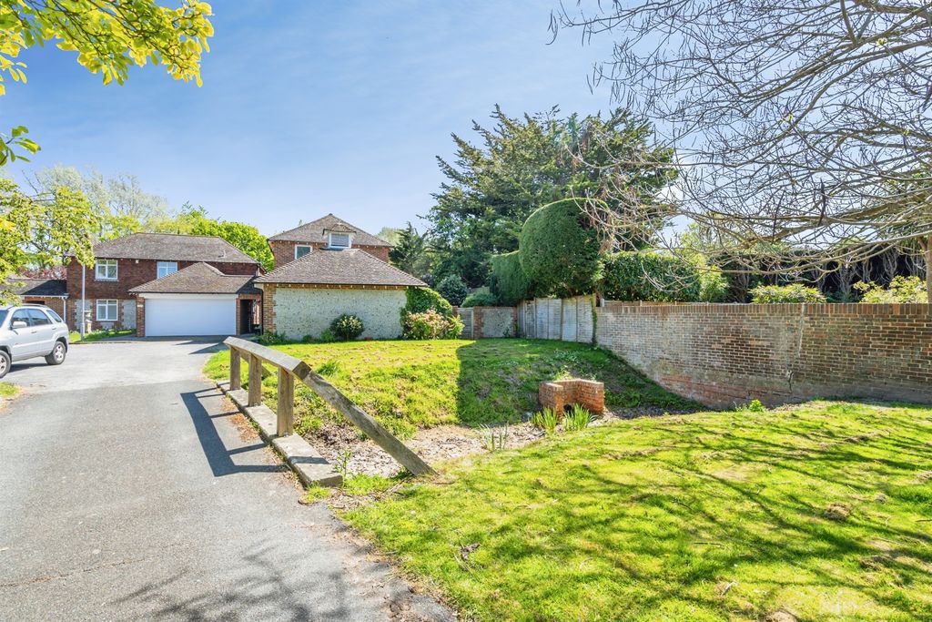 Property photo 1 of 20