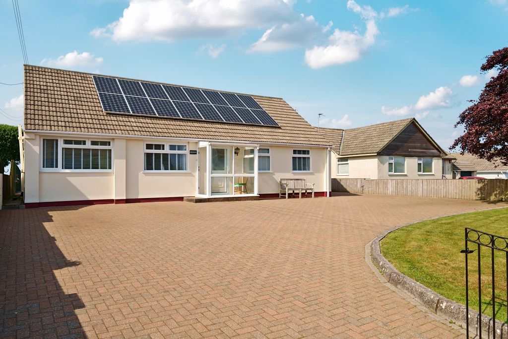 Property photo 1 of 33 1302687-4-683dc936474E8