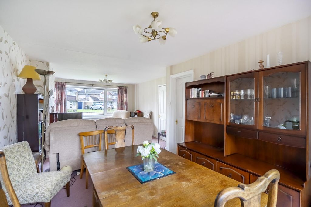 Property photo 3 of 12 Dining Room