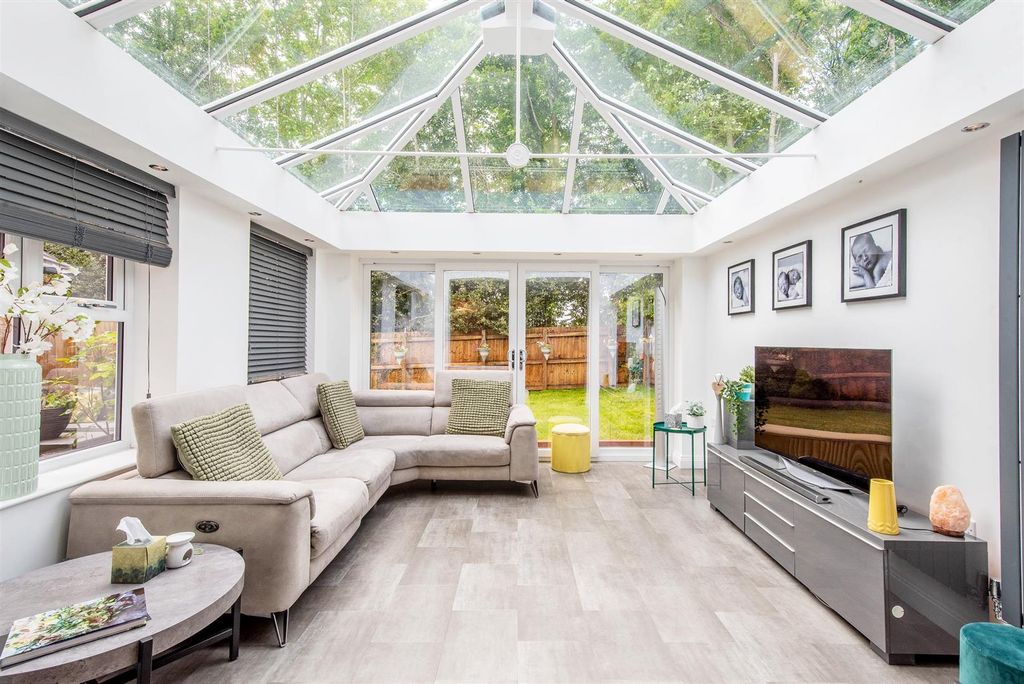 Property photo 2 of 27 Orangery