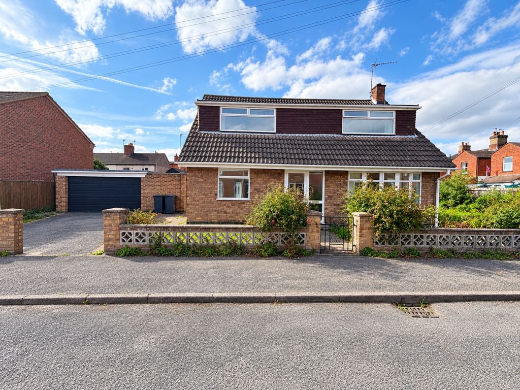 Property photo 1 of 10 30Efaf08-0C22-48D4-Ae41-92316Cb5E4F5