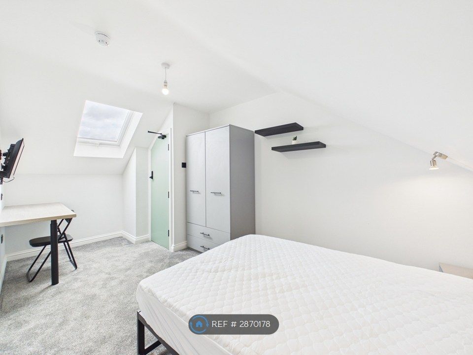 Property photo 1 of 27