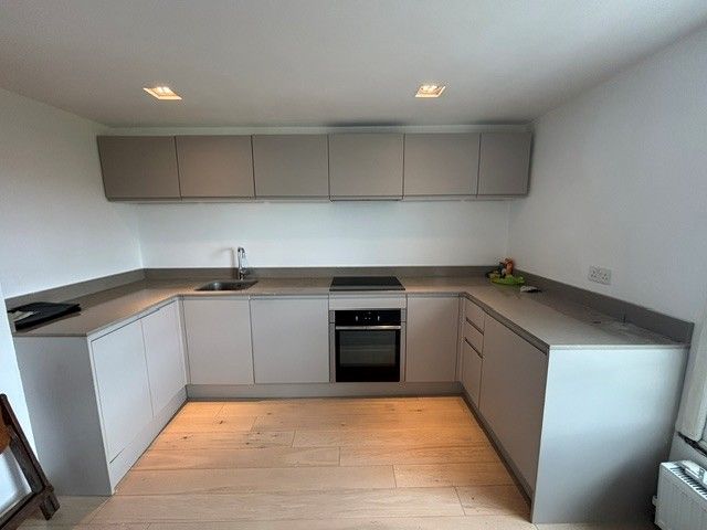 Property photo 2 of 11 Kitchen