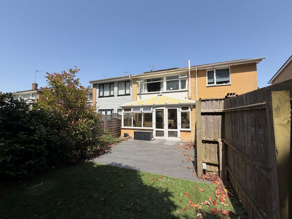 Property photo 2 of 25