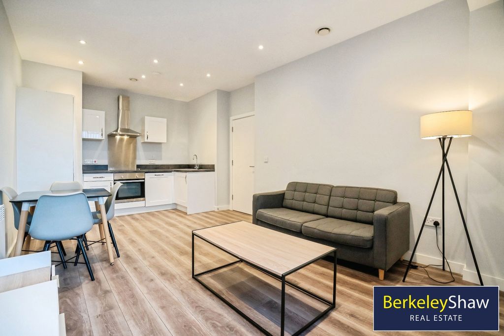 Property photo 2 of 10 Kitchen / Lounge Area