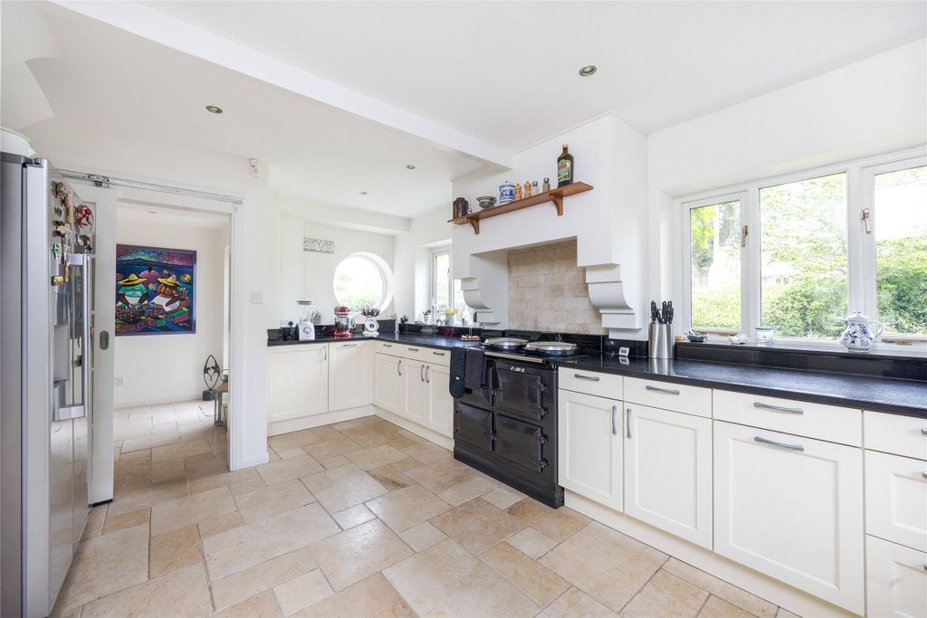 Property photo 3 of 22 Kitchen