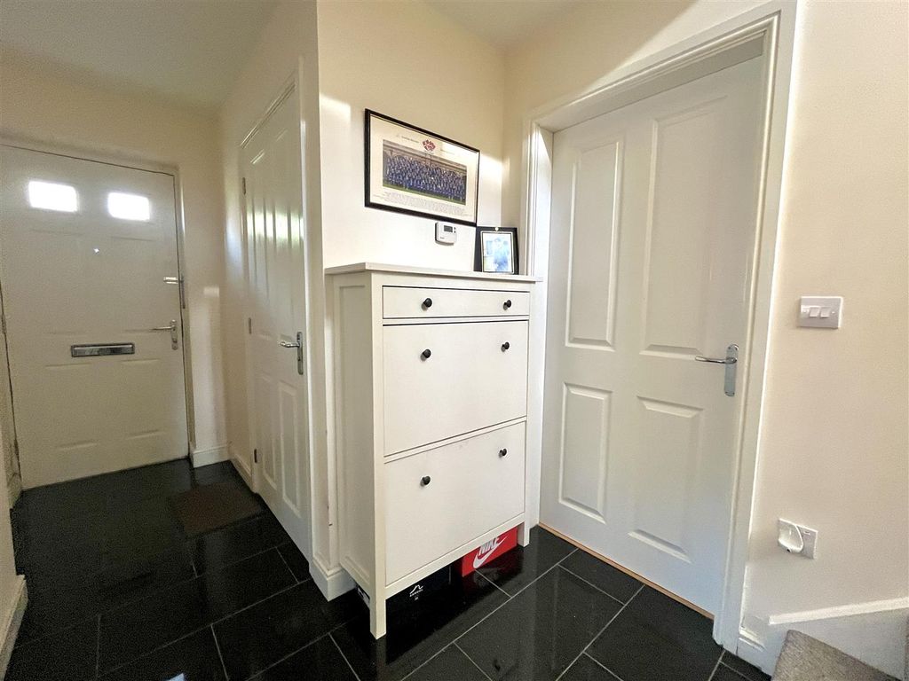 Property photo 3 of 38 Hall