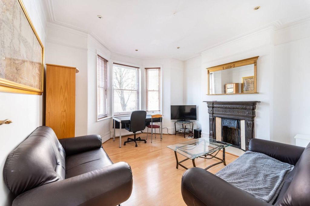 Property photo 1 of 8