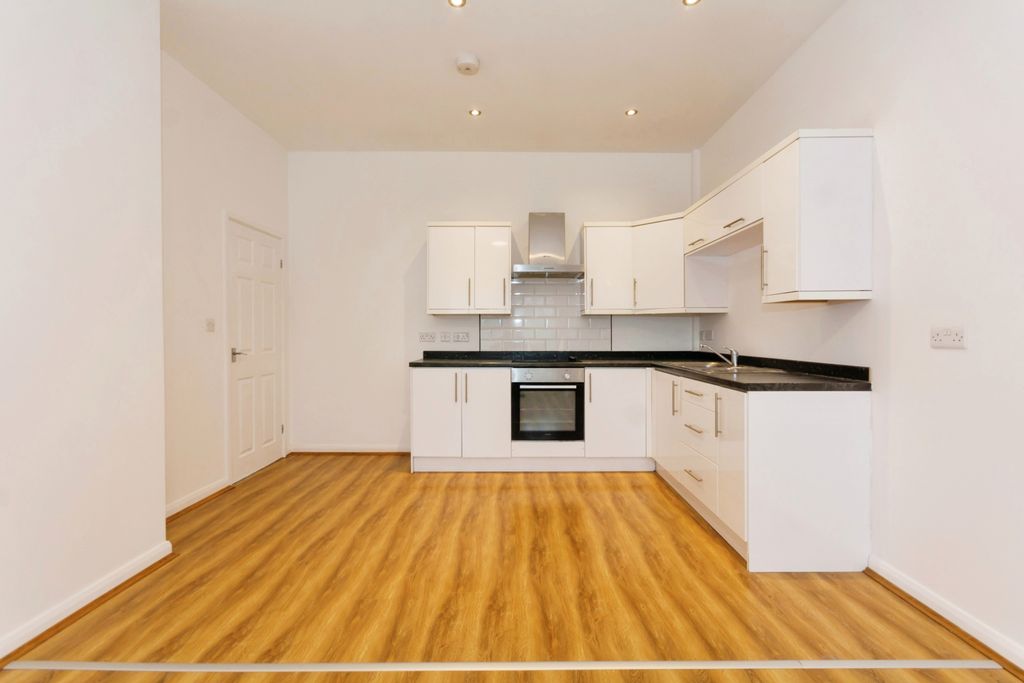 Property photo 2 of 14 Kitcehn